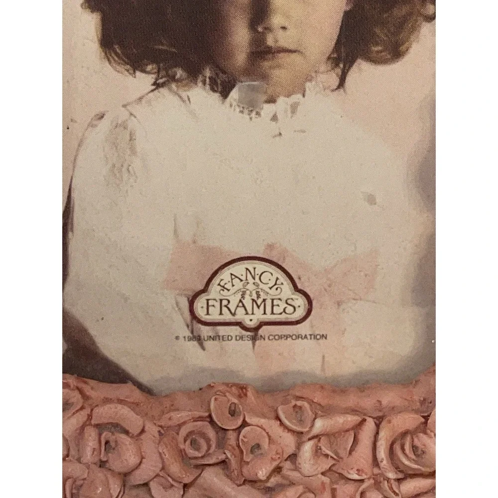 Vintage 1989 Fancy Frames by United Design Floral Resin Picture‎ Frame, Rose